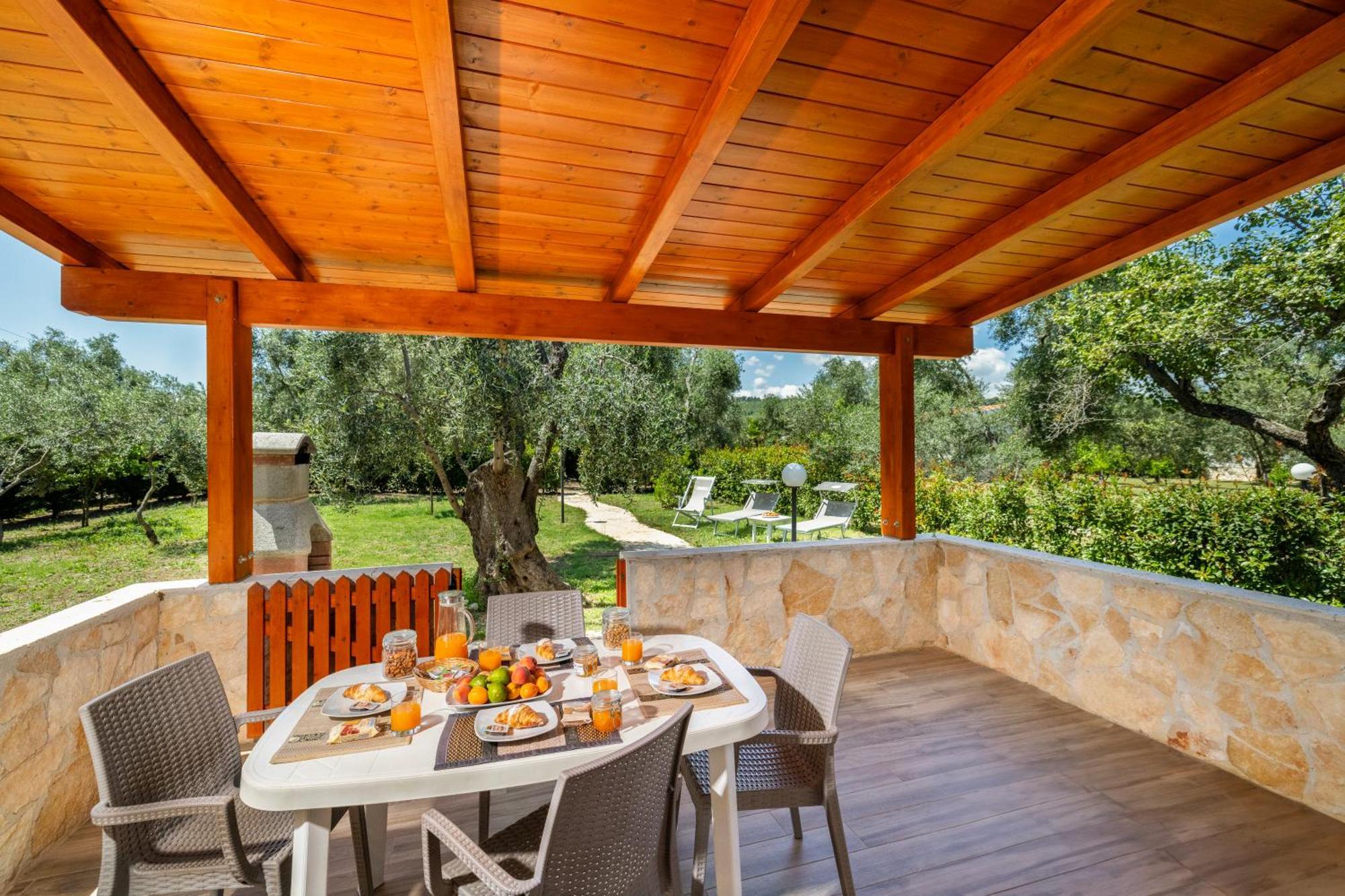Agriturismo I Tesori Del Sud Vieste, Puglia Exterior photo